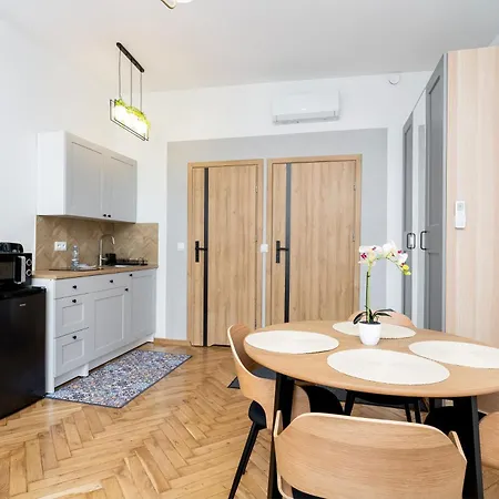 Mountain Breath - Bright Stay For 4 - Kazimierz *